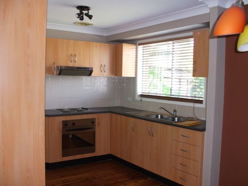 Edensor Park NSW 2176