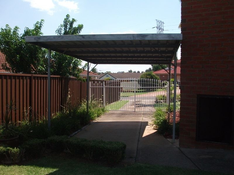 Edensor Park NSW 2176