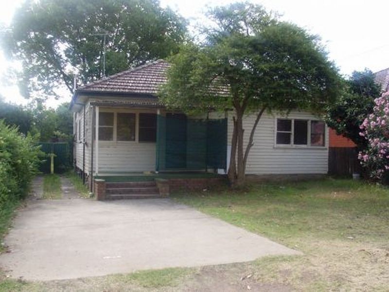 Fairfield NSW 2165