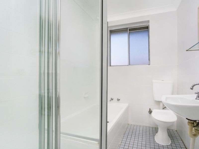 10/82 McBurney Road, Cabramatta NSW 2166