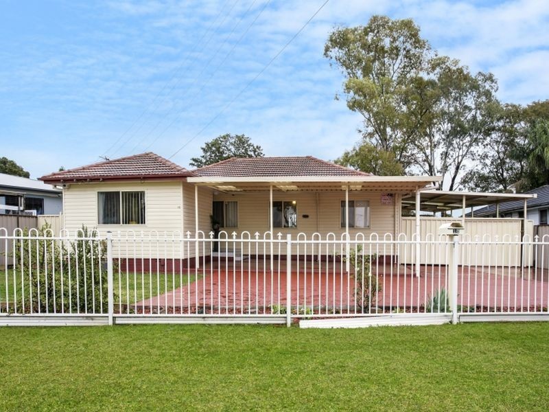 18 Shamrock Street, Smithfield NSW 2164