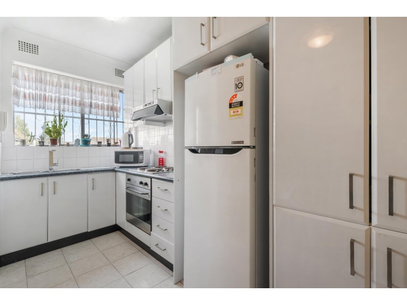 4/5 Carramar Avenue, Carramar NSW 2163