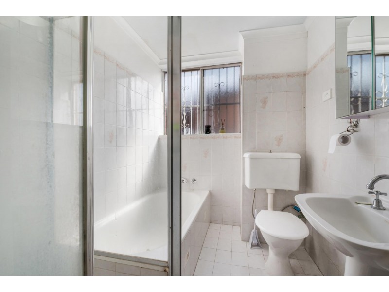 4/5 Carramar Avenue, Carramar NSW 2163