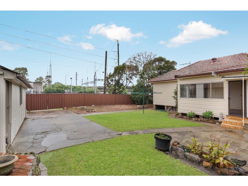 274 Polding Street, Smithfield NSW 2164