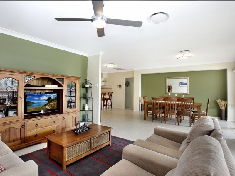 7 Megan Avenue, Smithfield NSW 2164