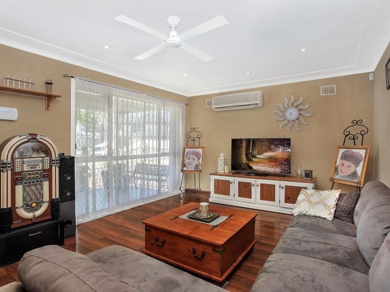 11 Noelene Street, Fairfield West NSW 2165