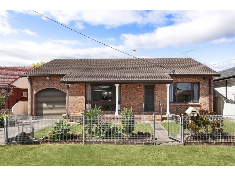 6 Warrumbungle Street, Fairfield West NSW 2165