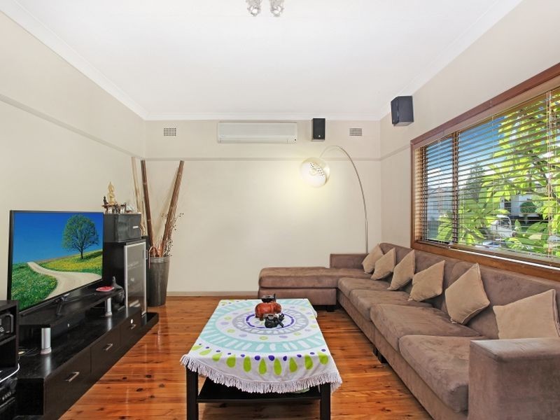 26 Gardiner Crescent, Fairfield West NSW 2165