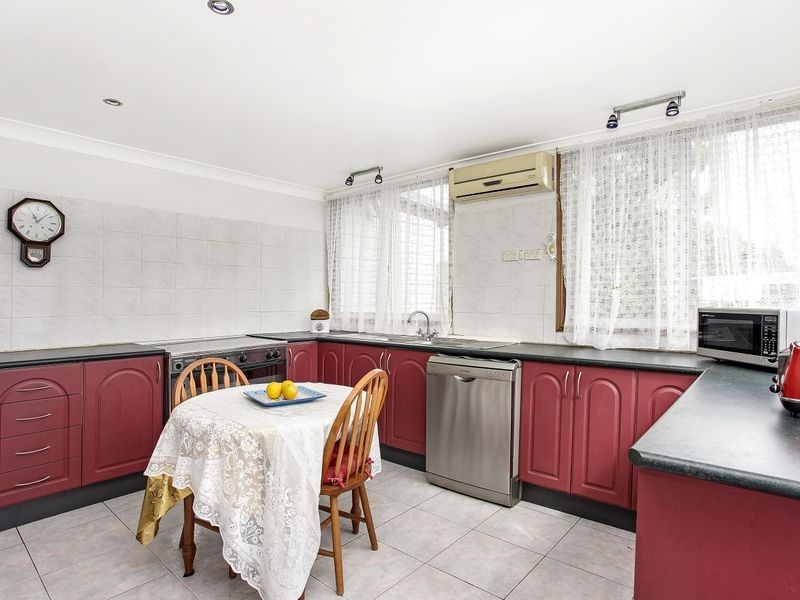 21 Tripoli Road, Fairfield West NSW 2165