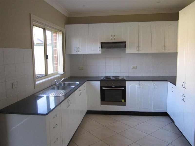 14/7 Altair Place, Hinchinbrook NSW 2168