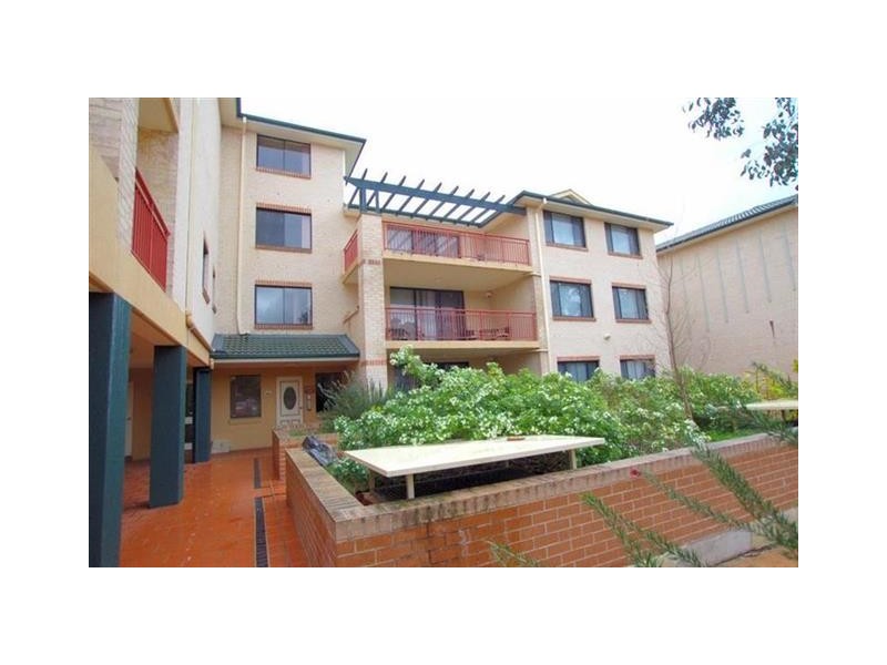 19/2-4 Kane Street, Guildford NSW 2161
