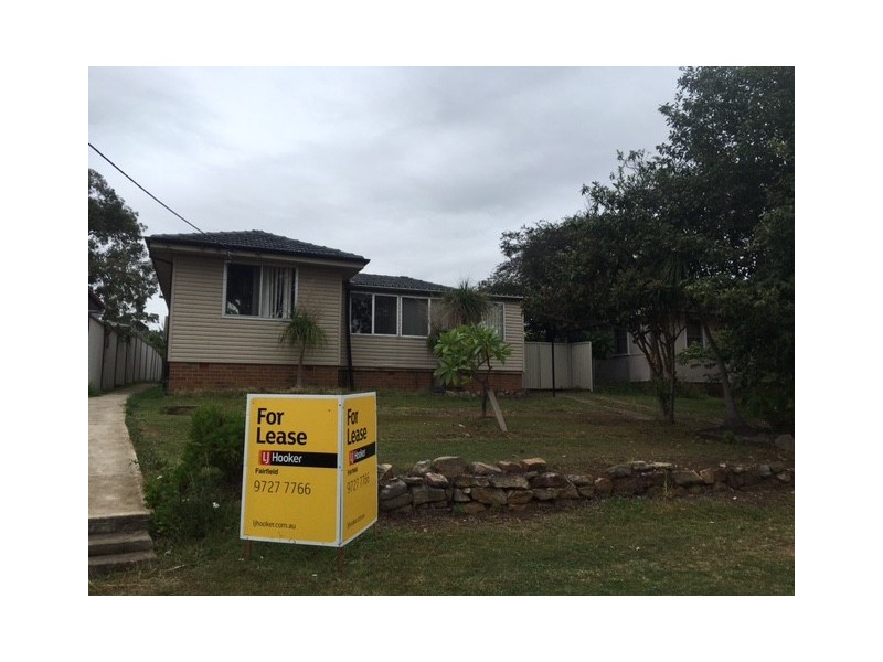 16 Dampier Crescent, Fairfield West NSW 2165