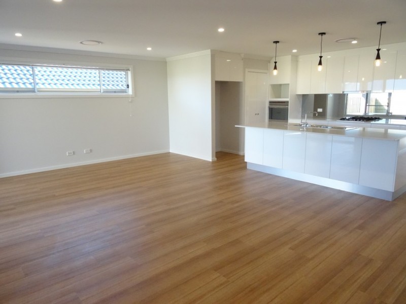 37 Kingsman Avenue, Elderslie NSW 2570