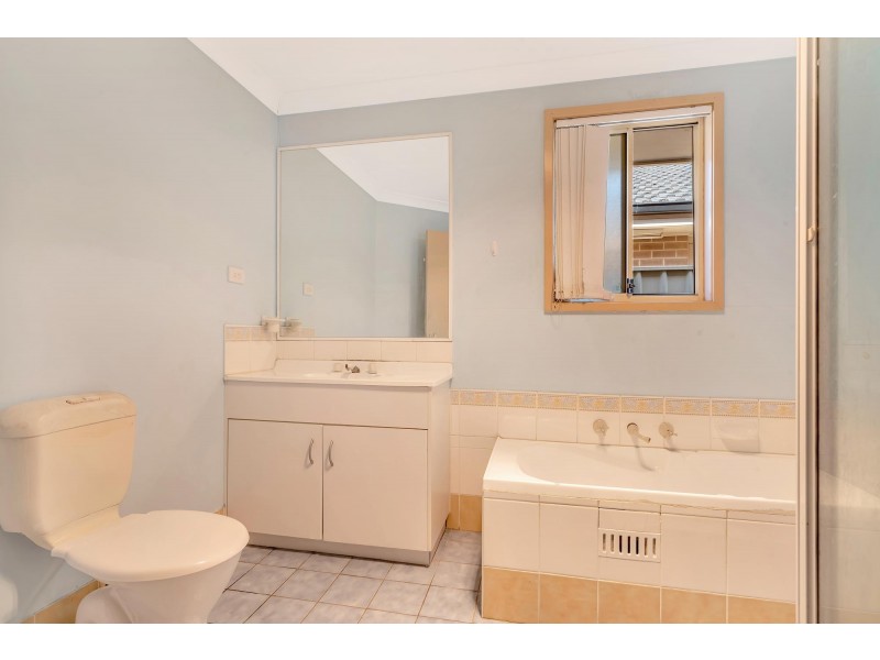 130 Second Avenue, West Hoxton NSW 2171