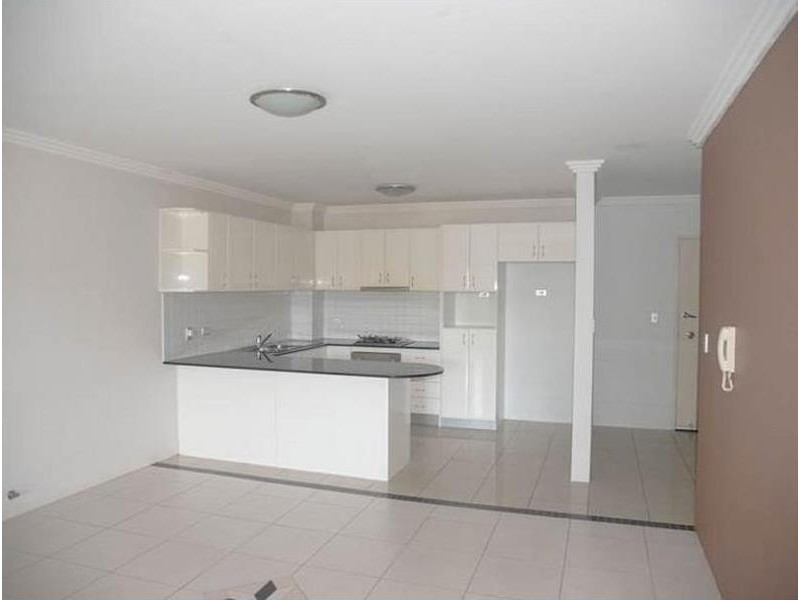 7/9-11 Bathurst Street, Liverpool NSW 2170