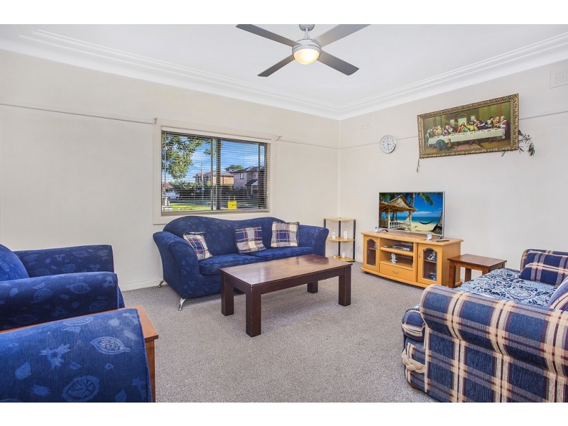 18 Linda Street, Fairfield Heights NSW 2165