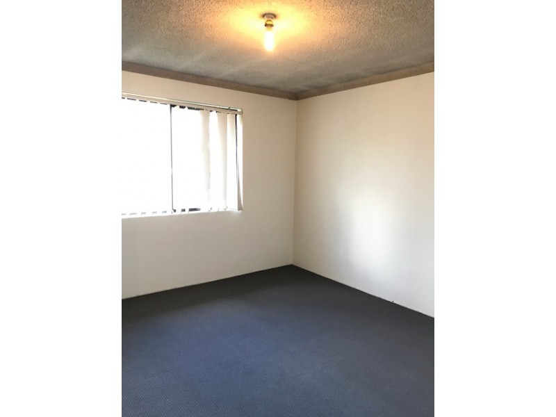 6/11 Ulverstone Street, Fairfield NSW 2165