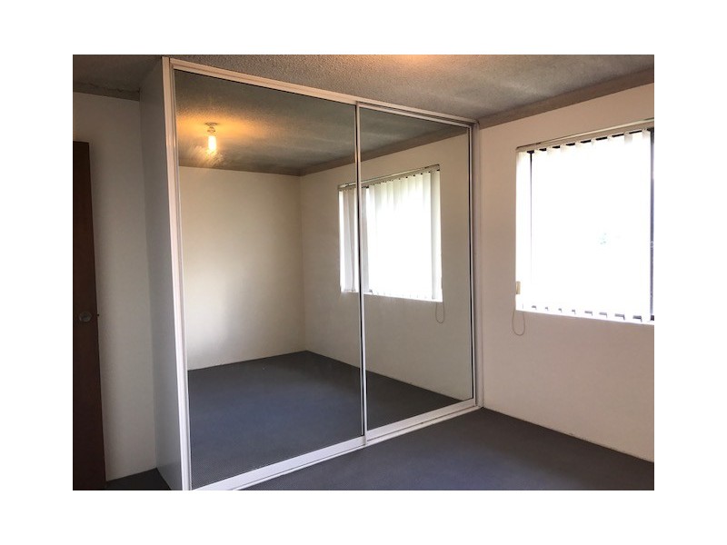 6/11 Ulverstone Street, Fairfield NSW 2165