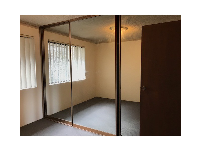 6/11 Ulverstone Street, Fairfield NSW 2165