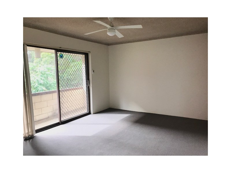 6/11 Ulverstone Street, Fairfield NSW 2165