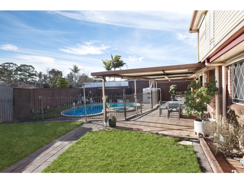 2 Sarah Place, Bossley Park NSW 2176