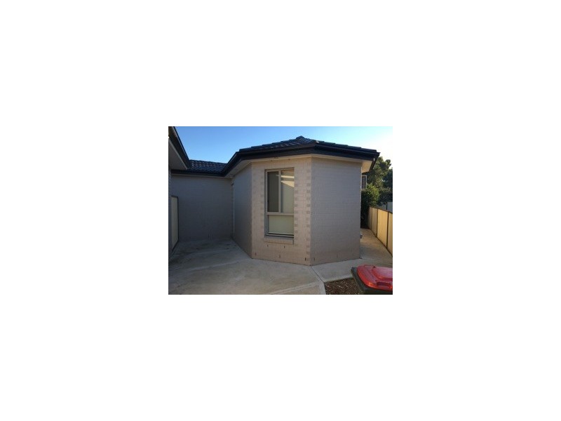 5A Rimfire Close, Bossley Park NSW 2176