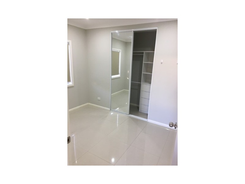 5A Rimfire Close, Bossley Park NSW 2176