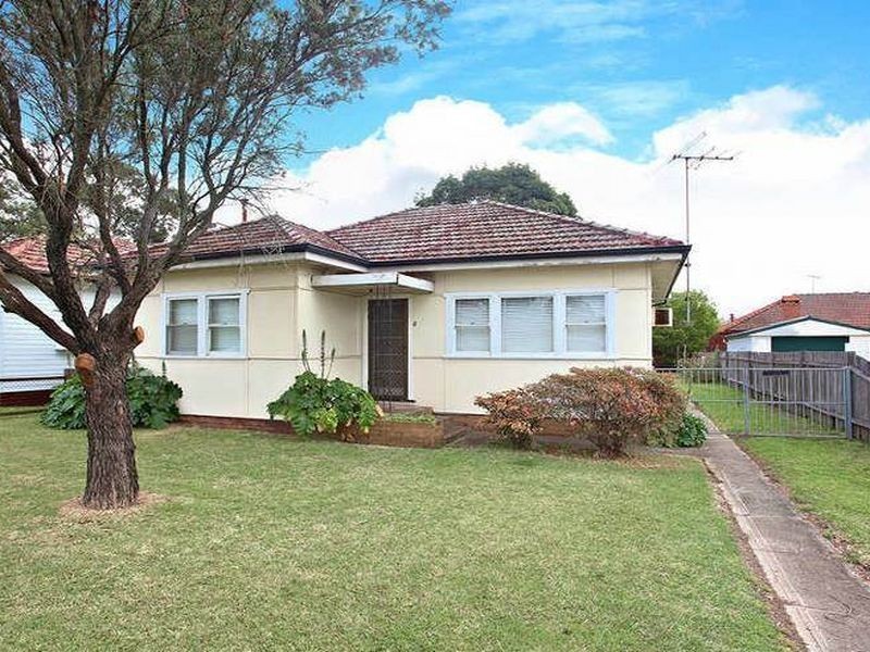 4 Stanbrook Street, Fairfield Heights NSW 2165