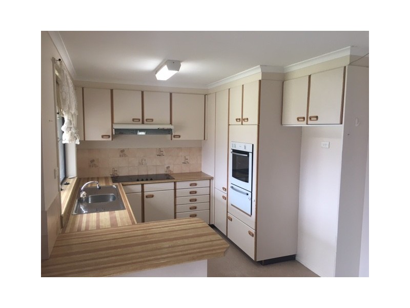 12 Penfold Place, Edensor Park NSW 2176