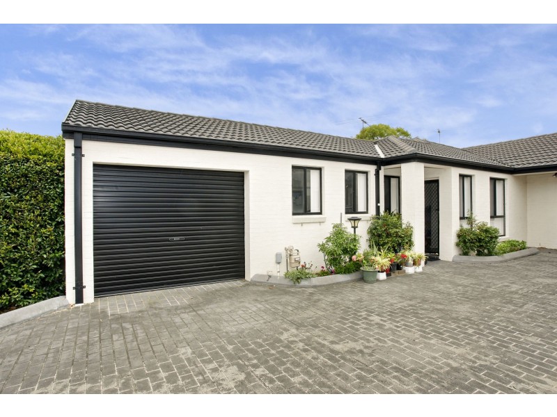 2/30-32 Barton Street, Smithfield NSW 2164