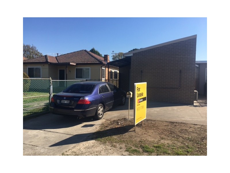 13c Pine Rd, Fairfield NSW 2165