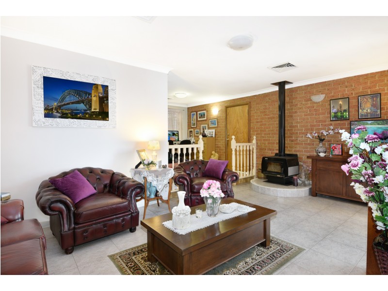 25 Restwell Road, Bossley Park NSW 2176