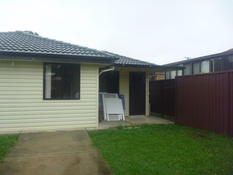 Fairfield West NSW 2165