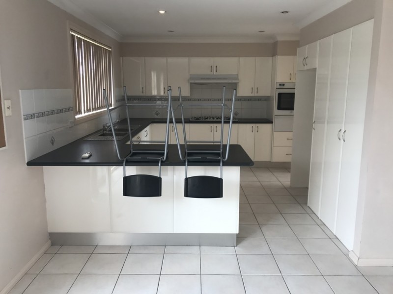 9 Farrell Place, Fairfield West NSW 2165