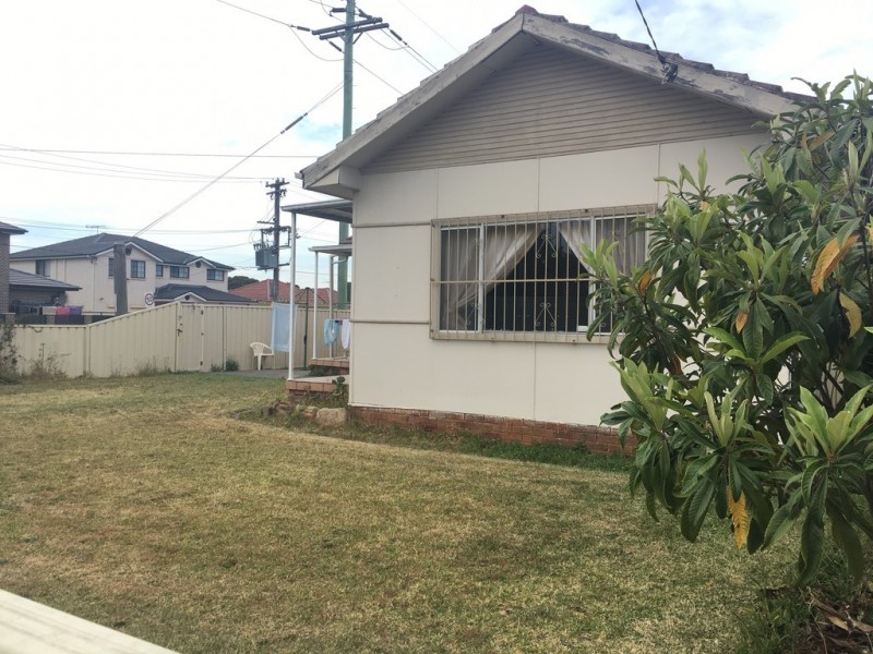 204 Fairfield Street, Fairfield NSW 2165