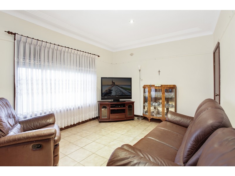 56 Margaret Street, Fairfield West NSW 2165