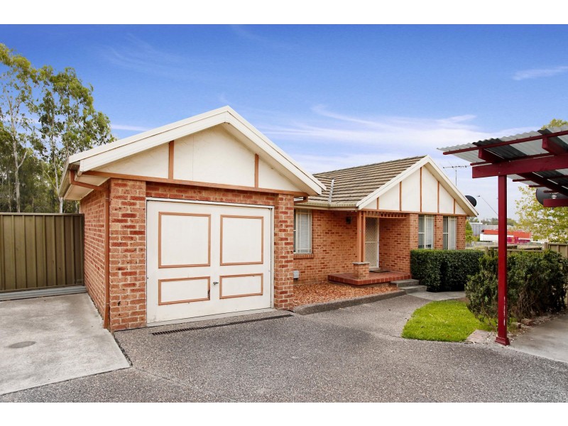 11 Derwent Place, Bossley Park NSW 2176