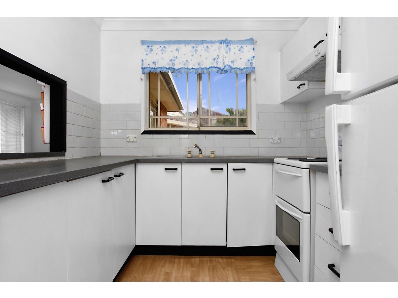 11 Derwent Place, Bossley Park NSW 2176