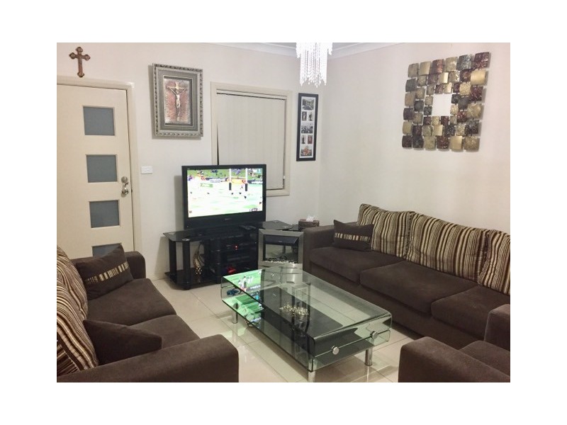 2/94-96 Eton Street, Smithfield NSW 2164