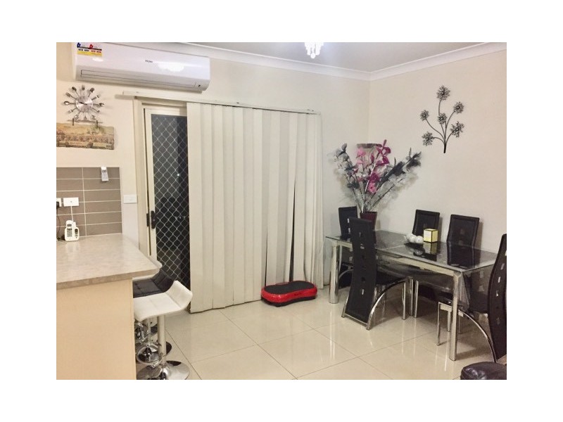 2/94-96 Eton Street, Smithfield NSW 2164