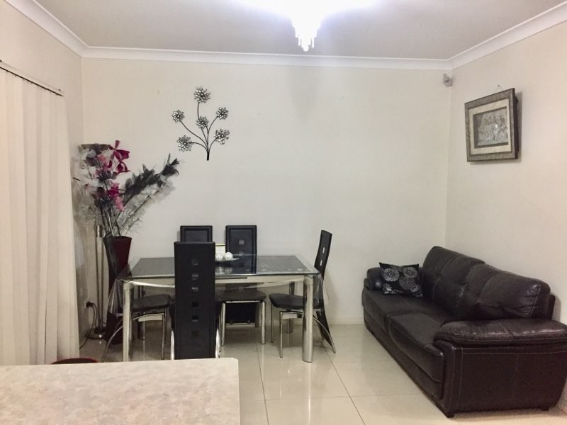 2/94-96 Eton Street, Smithfield NSW 2164