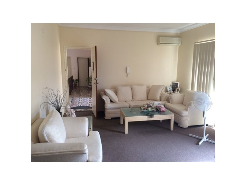 8/5 Lackey Street, Fairfield NSW 2165