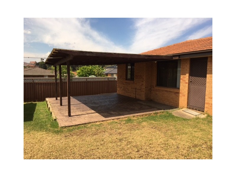 8 Dark Close, Edensor Park NSW 2176