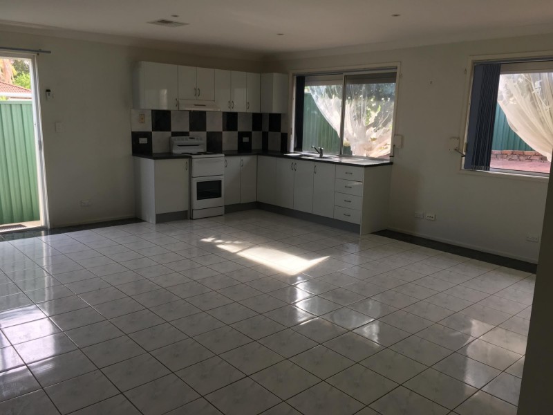 5 Opal Place, Bossley Park NSW 2176