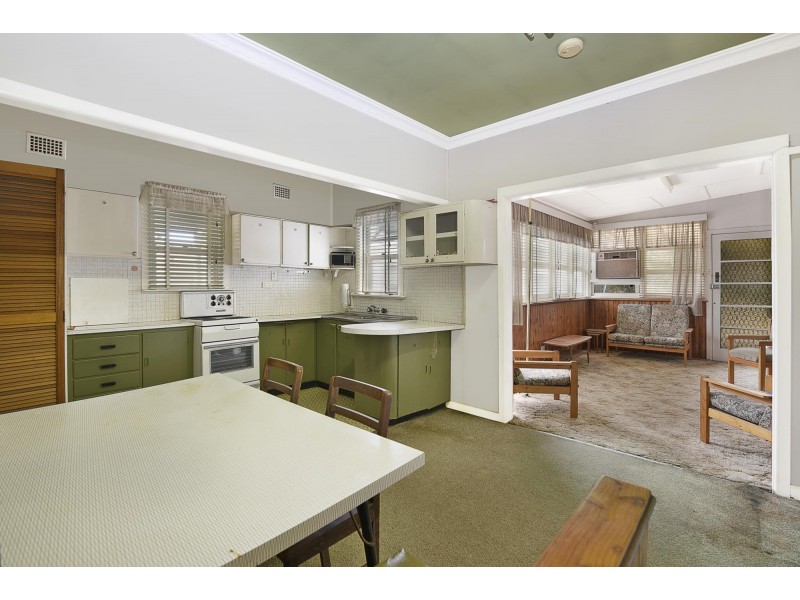 28 Barton Street, Smithfield NSW 2164