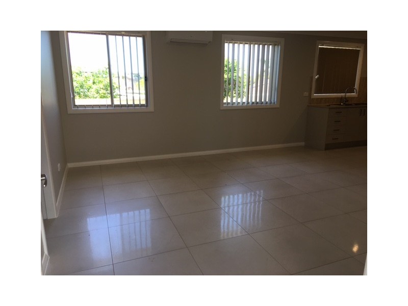 40a Glen Elgin Cres, Edensor Park NSW 2176