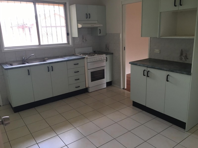 111 Mimosa Road, Bossley Park NSW 2176