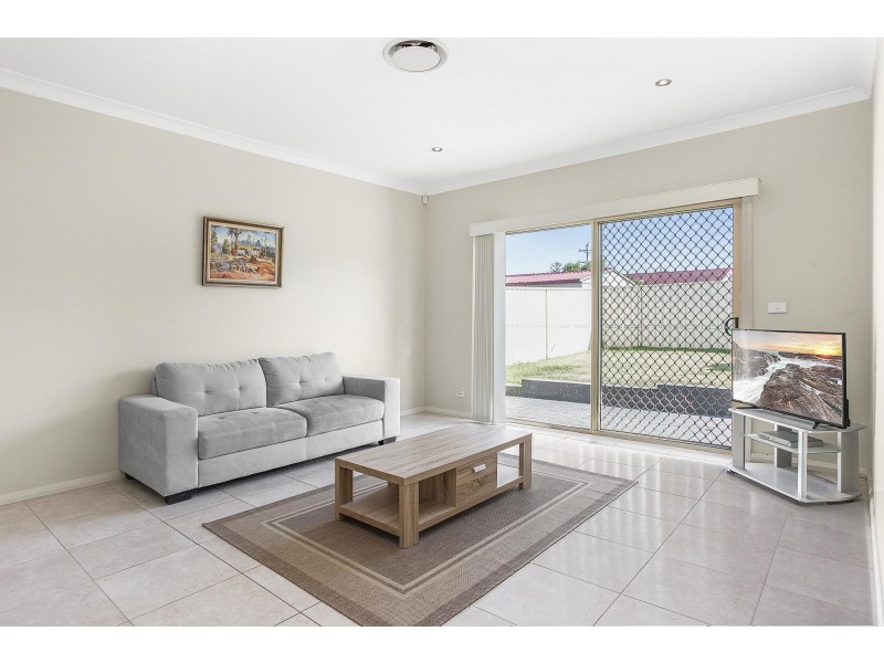 4 Nundle Street, Smithfield NSW 2164