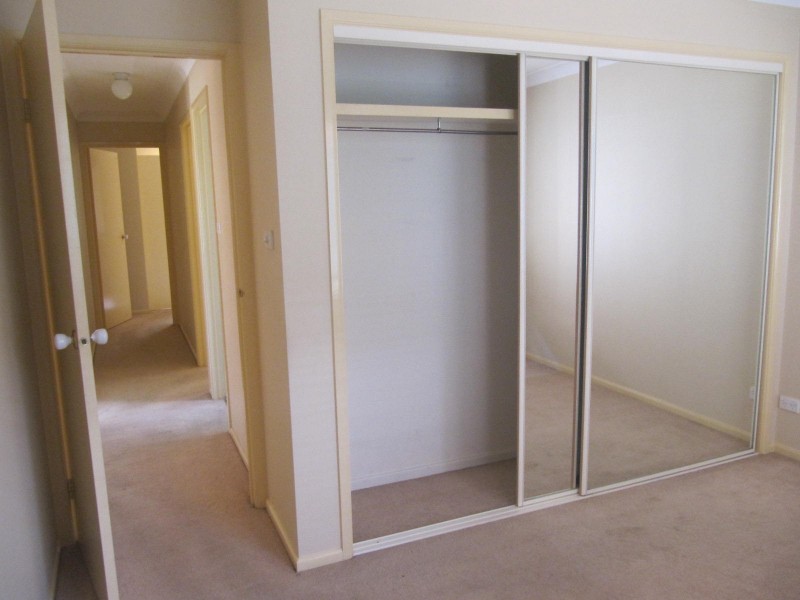 4/34 Sunny Place, St Johns Park NSW 2176
