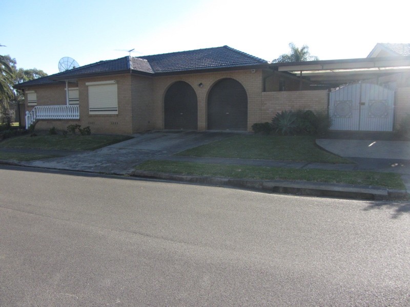 2 Gurney Crescent, Fairfield West NSW 2165